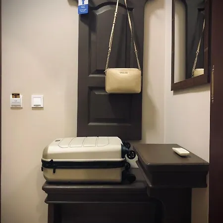Atlant Hotel Oujhorod