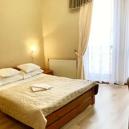Atlant Hotel Oujhorod